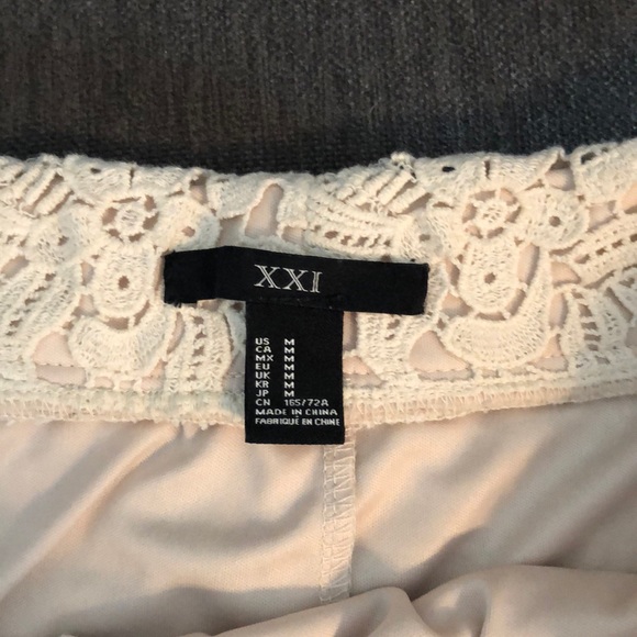 Shorts - Picture 2 of 3